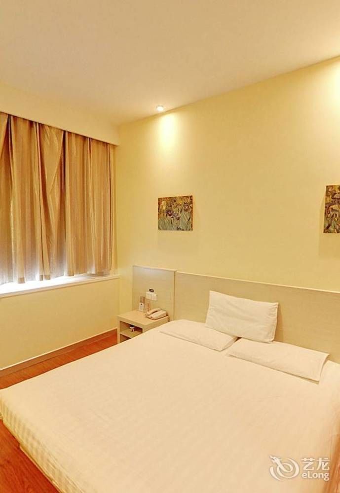 Gold Mine Express Hotel Nanning Buitenkant foto